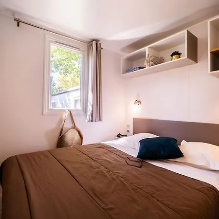 Mobil-home Cosy Avec Terrasse - 5 Personnes - Api-1-52-822 Agde